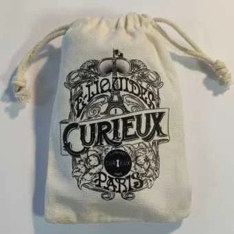 PochetteentissuCurieux