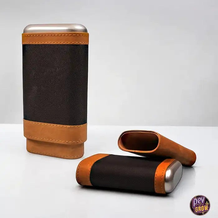 Porte-cigaresencuirmarronpour3cigares13,5cmdiamètreintérieur2,1cm